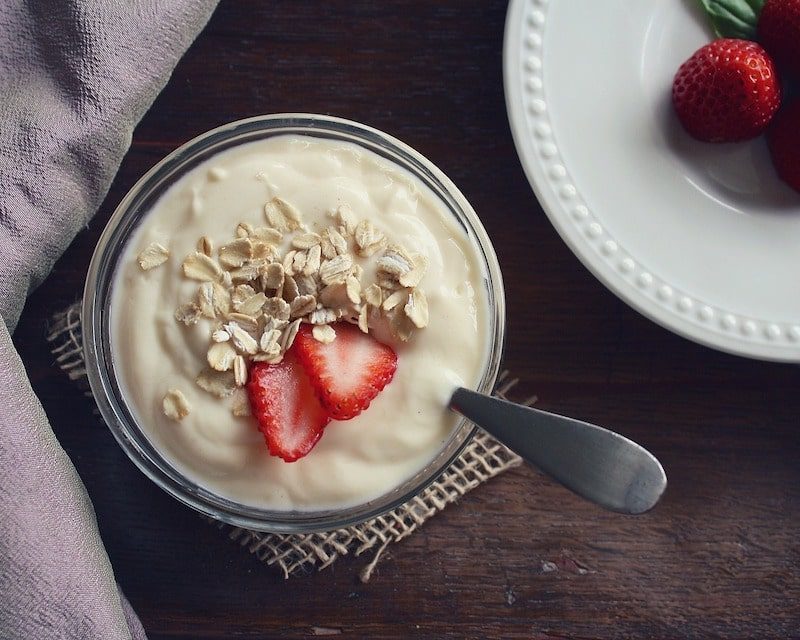 Gwell avec des céréales et des fraises